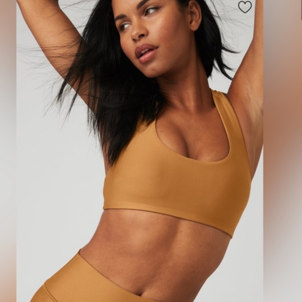 Alo yoga airlift advantage racerback bra